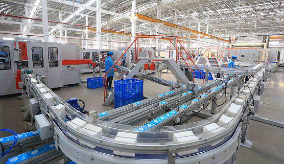 探訪“拼工廠” 揭秘拼多多低價爆款的背后，技術如何驅動移動互聯網產品的降本增效